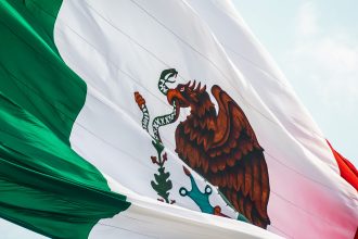 A picture of a mexican flag