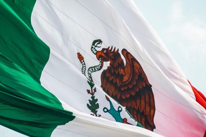 A picture of a mexican flag